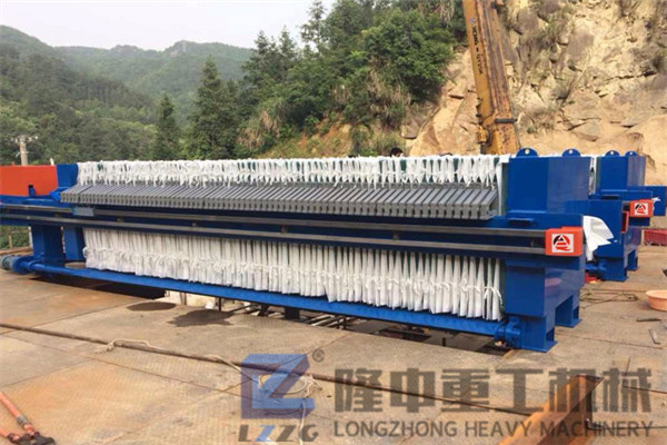 隆中知道：板框壓濾機的濾板調(diào)節(jié)