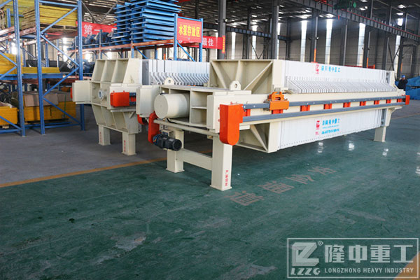 壓濾機廠家隆中重工的長期發(fā)展戰(zhàn)略