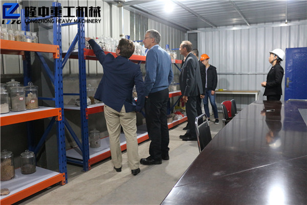 讓隆中為全球服務(wù)！德國(guó)用戶造訪隆中重工