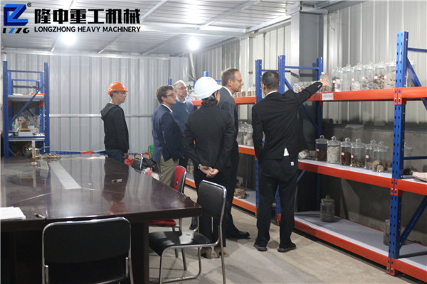 讓隆中為全球服務(wù)！德國(guó)用戶造訪隆中重工