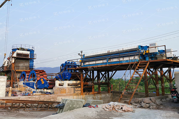 污泥壓濾機(jī)設(shè)備多少錢能買一臺(tái)？都有哪些型號(hào)選擇？