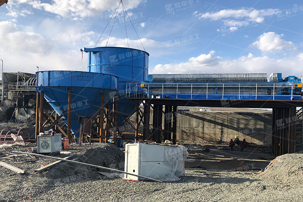 洗砂生產(chǎn)線帶式壓濾機(jī)有什么用？多少錢一臺不算貴？