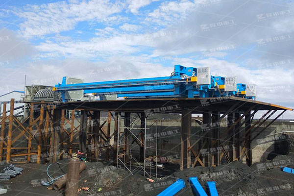 污泥壓濾機(jī)過濾結(jié)束后發(fā)現(xiàn)濾液渾濁，這是怎么回事呢?