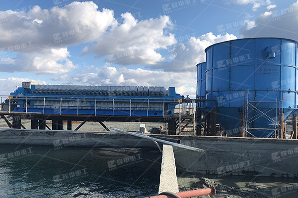 帶式壓濾機(jī)處理洗砂污泥注意事項(xiàng)有哪些呢？