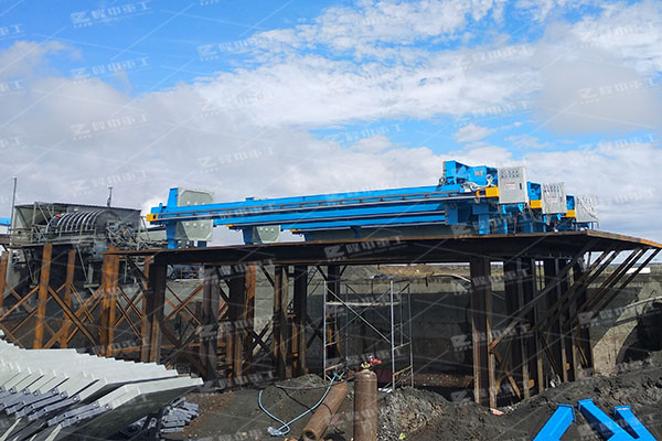 污泥壓濾機(jī)設(shè)備的價(jià)格受哪些因素的影響？如何選購(gòu)G效率，低耗能壓濾機(jī)